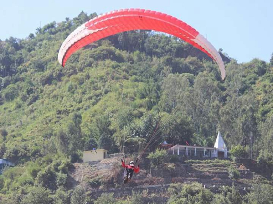 parasailing in tehri
